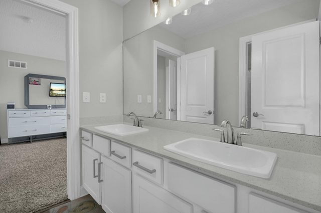 7643 Norman Street NW, Pickerington, OH 43147