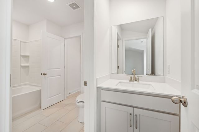 221 Jasmine Way, La Vergne, TN 37086