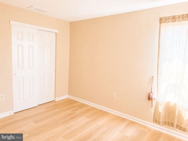 4037 RUNNYMEAD DR, Collegeville, PA 19426