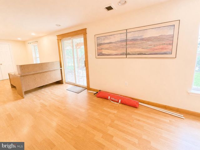 4037 RUNNYMEAD DR, Collegeville, PA 19426