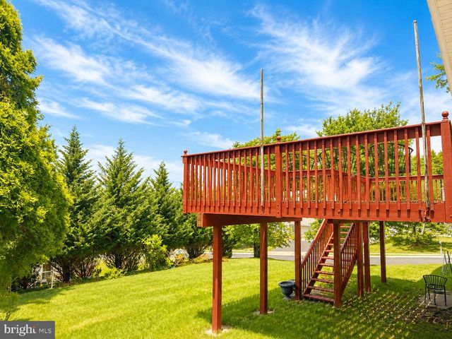 4037 RUNNYMEAD DR, Collegeville, PA 19426