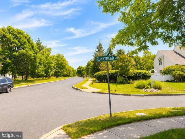 4037 RUNNYMEAD DR, Collegeville, PA 19426