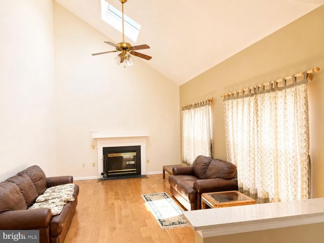 4037 RUNNYMEAD DR, Collegeville, PA 19426