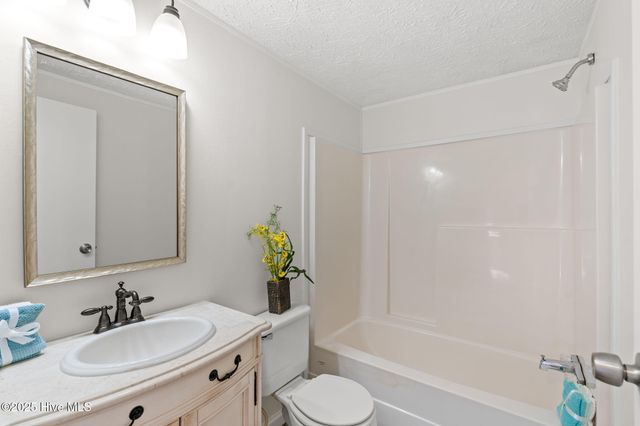 2807 Cross Bones Road SW, Supply, NC 28462