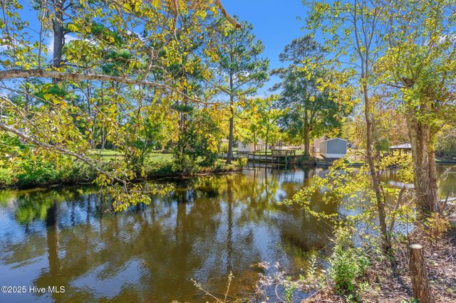 2807 Cross Bones Road SW, Supply, NC 28462