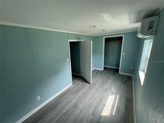 348 S CENTRAL AVENUE LOWER, Umatilla, FL 32784