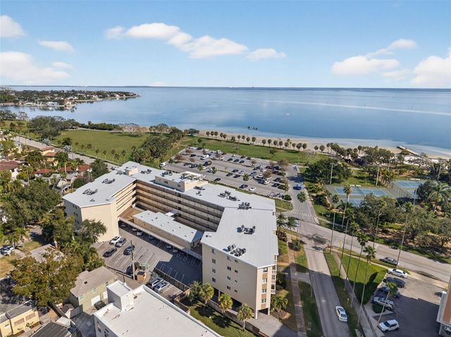 1200 N SHORE DRIVE NE 201 furnished, St Petersburg, FL 33701
