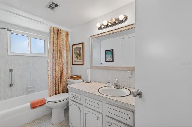 1200 N SHORE DRIVE NE 201 furnished, St Petersburg, FL 33701