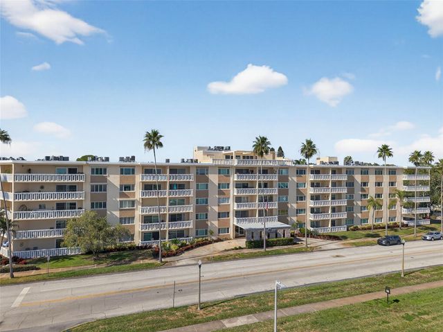 1200 N SHORE DRIVE NE 201 furnished, St Petersburg, FL 33701