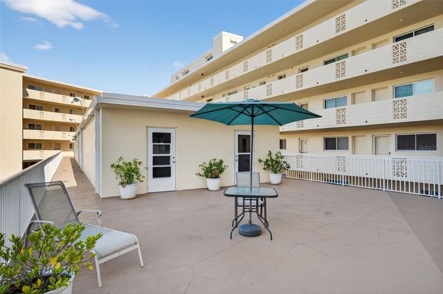 1200 N SHORE DRIVE NE 201 furnished, St Petersburg, FL 33701