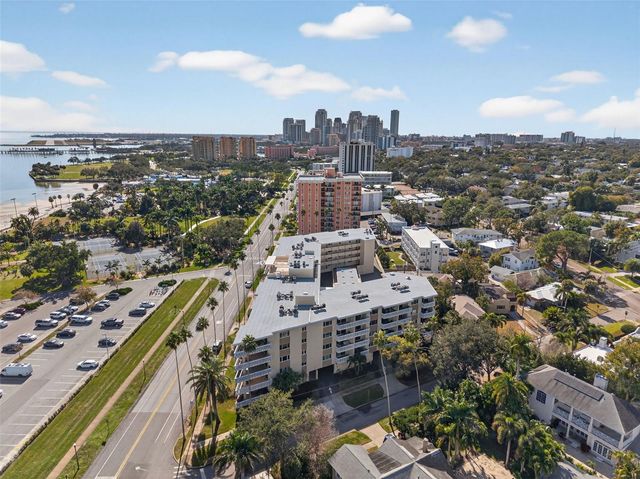 1200 N SHORE DRIVE NE 201 furnished, St Petersburg, FL 33701