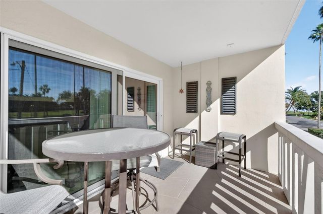 1200 N SHORE DRIVE NE 201 furnished, St Petersburg, FL 33701