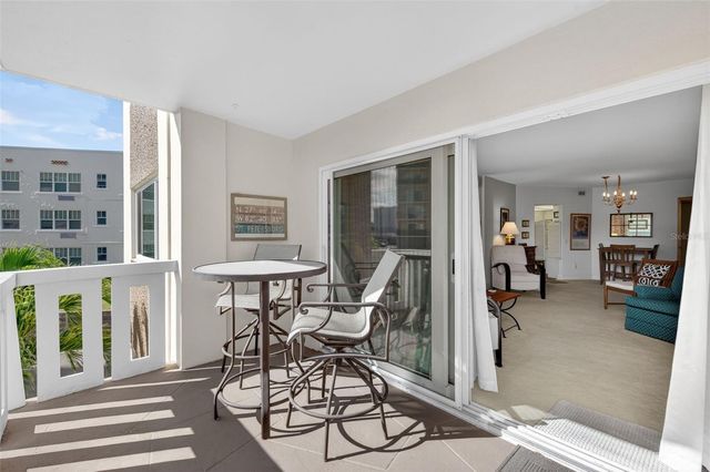 1200 N SHORE DRIVE NE 201 furnished, St Petersburg, FL 33701