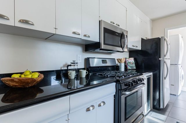 89 Via Descanso, Monterey, CA 93940