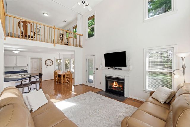 704 Maple Ridge Lane, Lexington, KY 40509