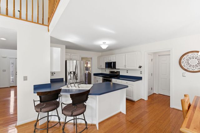 704 Maple Ridge Lane, Lexington, KY 40509