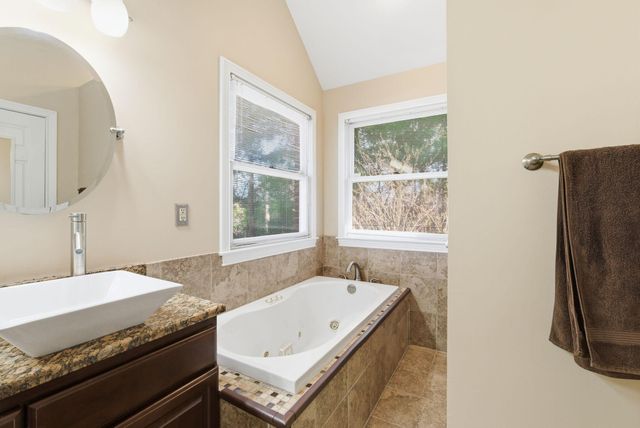 704 Maple Ridge Lane, Lexington, KY 40509