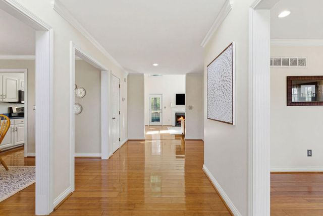 704 Maple Ridge Lane, Lexington, KY 40509