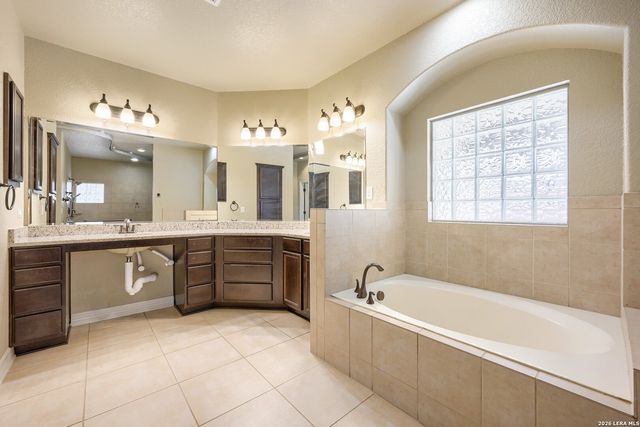 12230 Old Stillwater, San Antonio, TX 78254