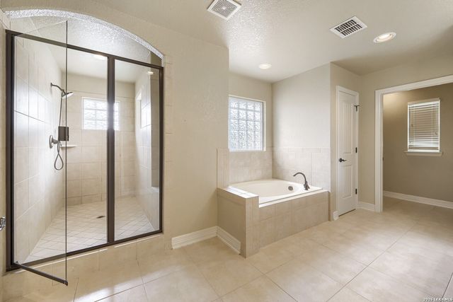12230 Old Stillwater, San Antonio, TX 78254