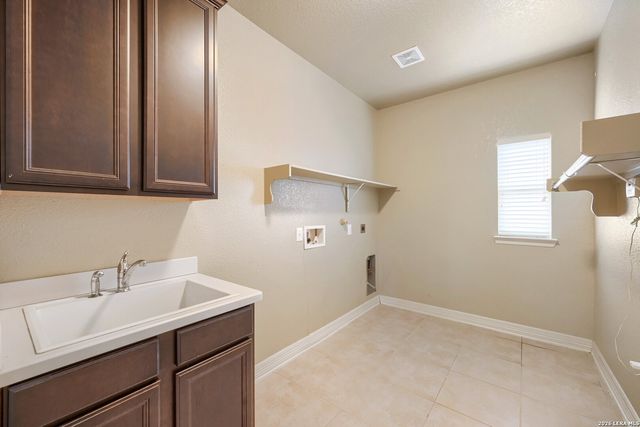 12230 Old Stillwater, San Antonio, TX 78254