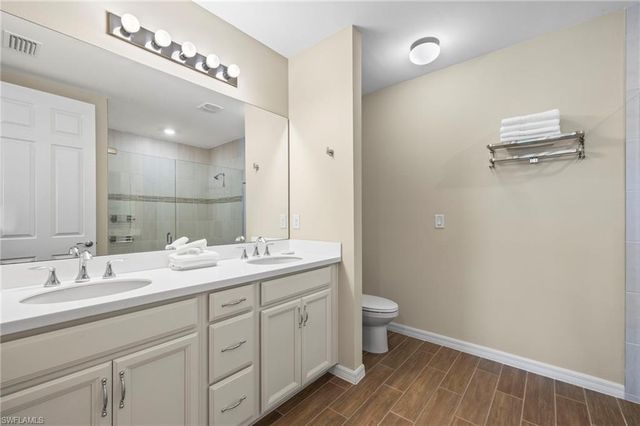 14644 Edgewater CIR, Naples, FL 34114