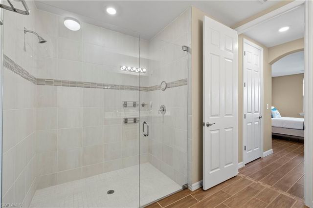 14644 Edgewater CIR, Naples, FL 34114