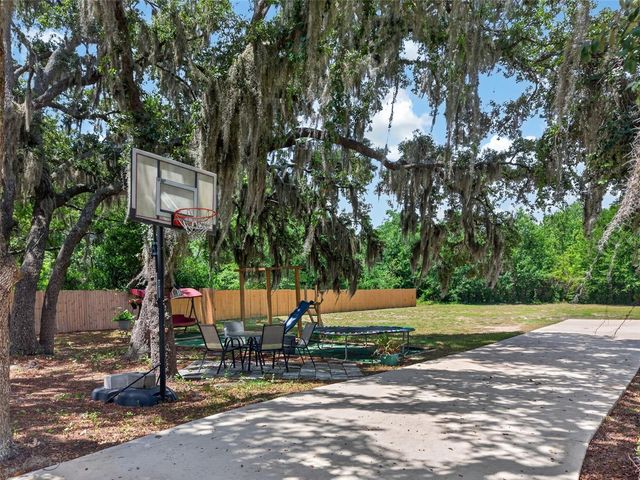 692 HOWARD ROAD, Auburndale, FL 33823