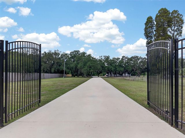 692 HOWARD ROAD, Auburndale, FL 33823