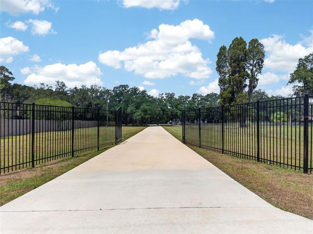692 HOWARD ROAD, Auburndale, FL 33823