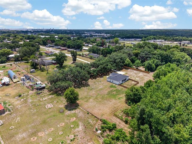 692 HOWARD ROAD, Auburndale, FL 33823