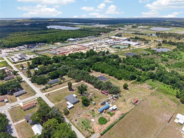 692 HOWARD ROAD, Auburndale, FL 33823