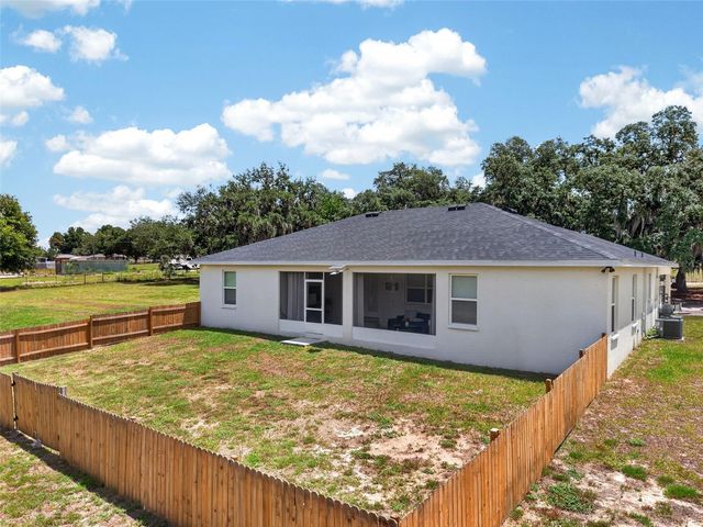 692 HOWARD ROAD, Auburndale, FL 33823