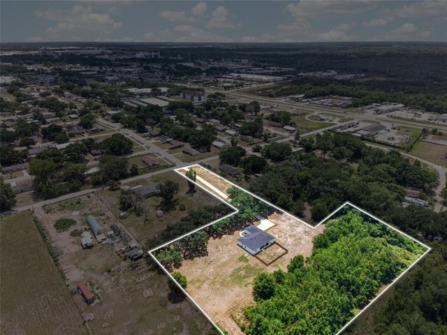 692 HOWARD ROAD, Auburndale, FL 33823