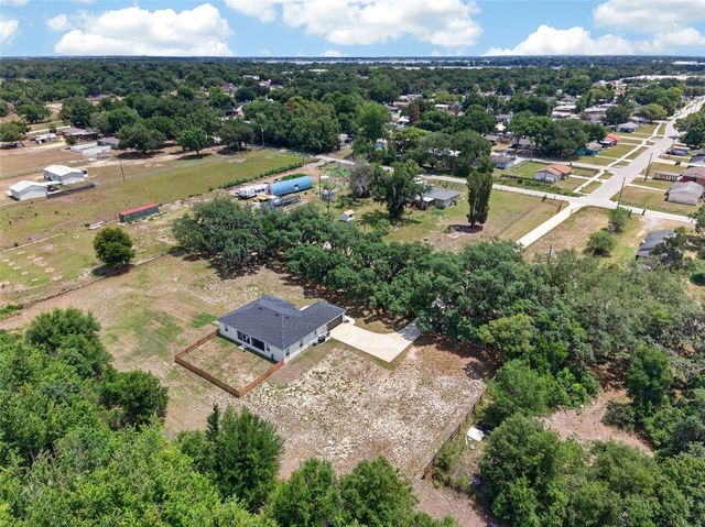 692 HOWARD ROAD, Auburndale, FL 33823