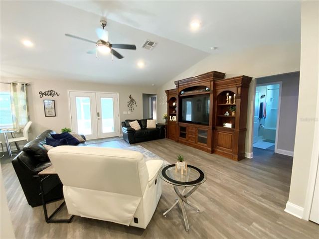 692 HOWARD ROAD, Auburndale, FL 33823