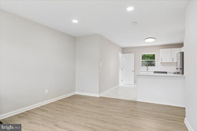 114 CEDAR HILL RD, Brooklyn, MD 21225