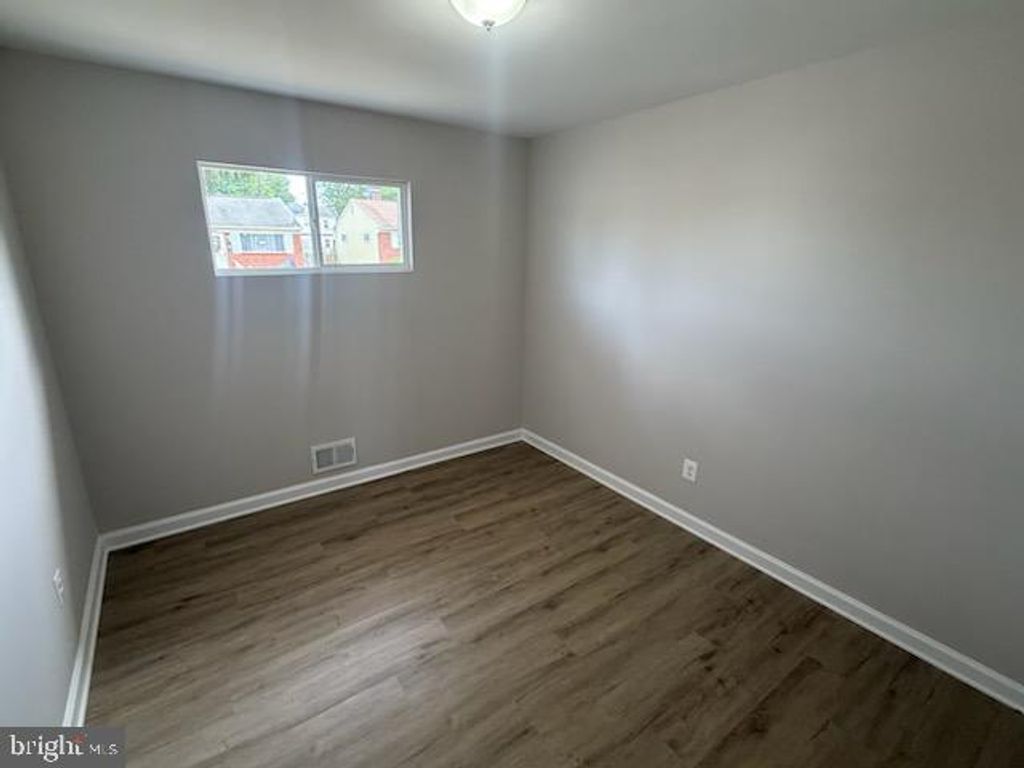 Image 3 of property listing at 114 CEDAR HILL RD, Brooklyn, MD 21225