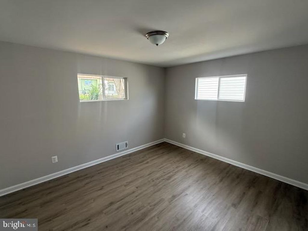 Image 8 of property listing at 114 CEDAR HILL RD, Brooklyn, MD 21225