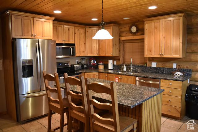 758 N CAMBRY DR, Garden City, UT 84028