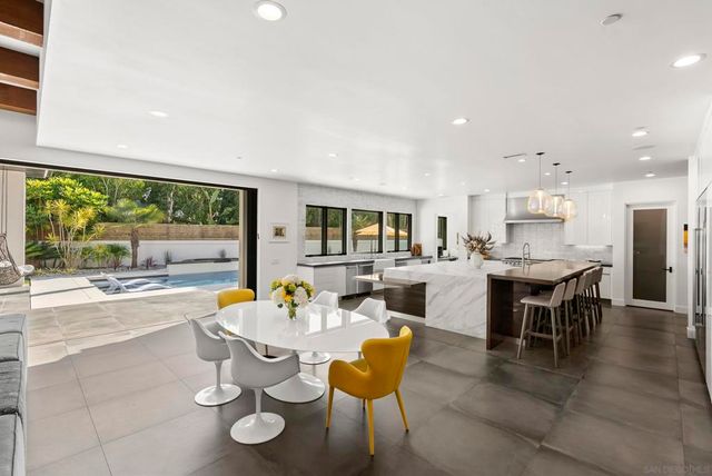 6850 Avenida de la Ronda, Rancho Santa Fe, CA 92067