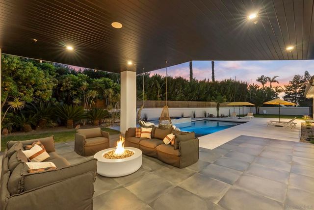 6850 Avenida de la Ronda, Rancho Santa Fe, CA 92067