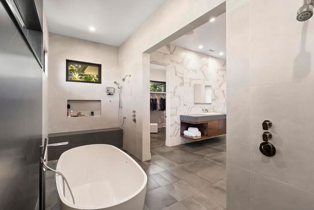 6850 Avenida de la Ronda, Rancho Santa Fe, CA 92067