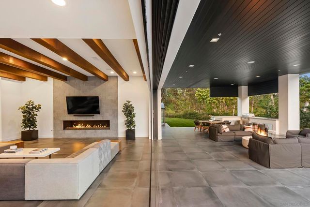 6850 Avenida de la Ronda, Rancho Santa Fe, CA 92067