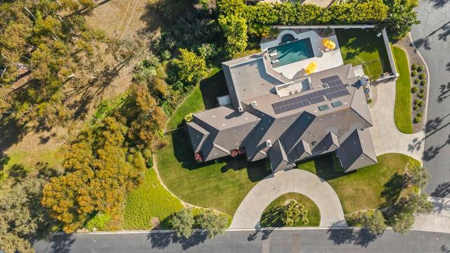 6850 Avenida de la Ronda, Rancho Santa Fe, CA 92067