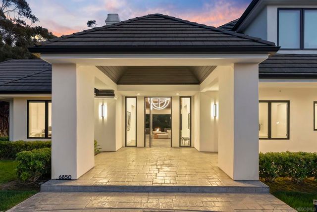 6850 Avenida de la Ronda, Rancho Santa Fe, CA 92067