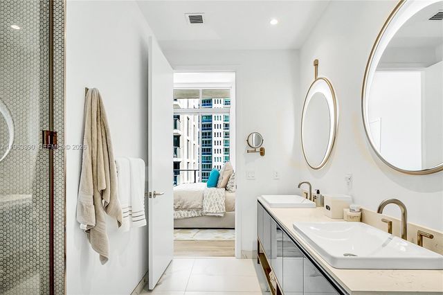 2655 S Bayshore Dr 706, Miami, FL 33133