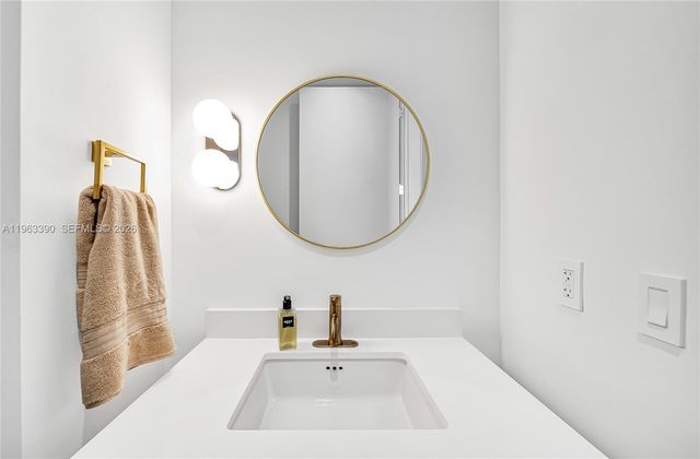 2655 S Bayshore Dr 706, Miami, FL 33133