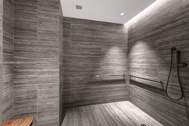 2655 S Bayshore Dr 706, Miami, FL 33133