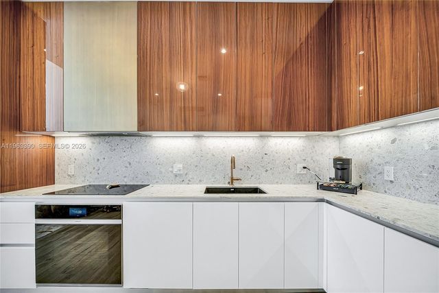 2655 S Bayshore Dr 706, Miami, FL 33133